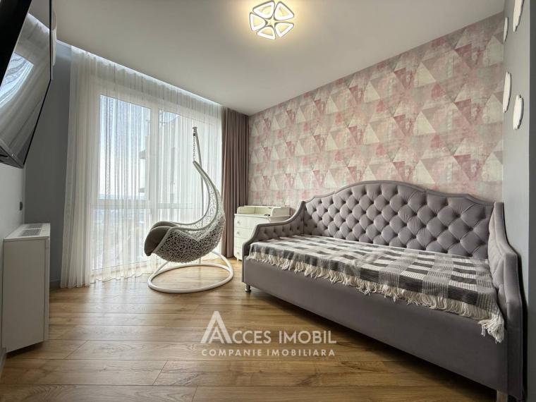 Clock Tower! Spartacus street, Rascani, 2 rooms + living. Euro Repair!: 10