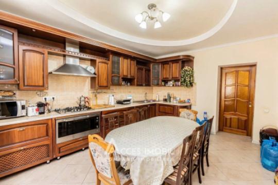 Chirie! Casă în 3 nivele, 300m2 + 5 ari! Telecentru, str. Vlad Țepeș. Euroreparație!: 4