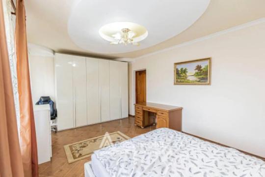 Chirie! Casă în 3 nivele, 300m2 + 5 ari! Telecentru, str. Vlad Țepeș. Euroreparație!: 10