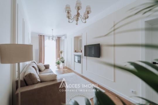 : Centru, str. Petru Movilă