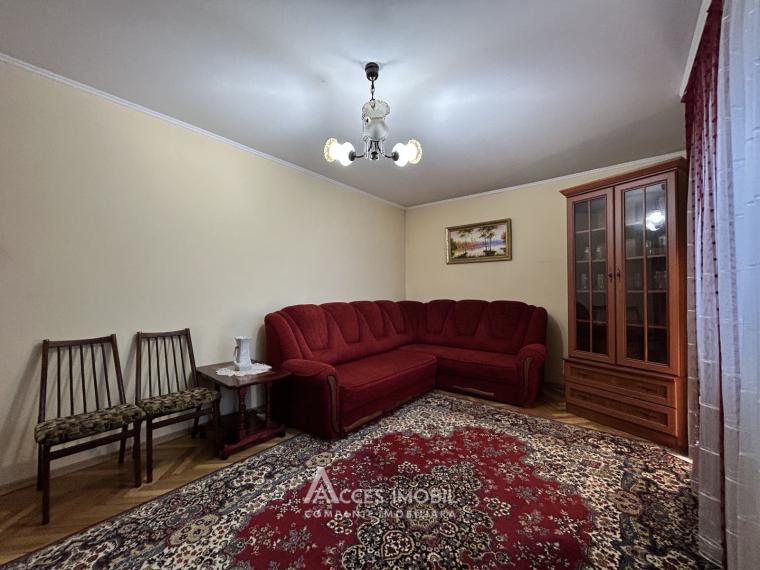 Centru, str. Albișoara, 2 camere + living. Euroreparație!: 1