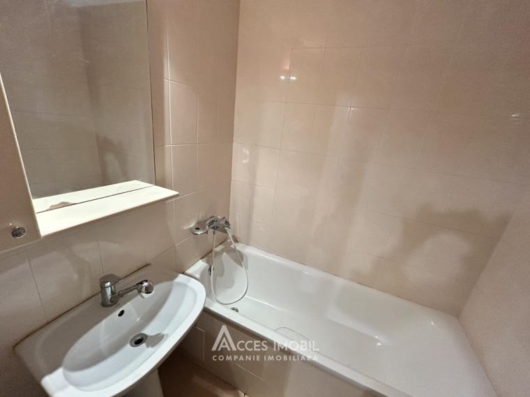 Centru, str. Albișoara, 2 camere + living. Euroreparație!: 6