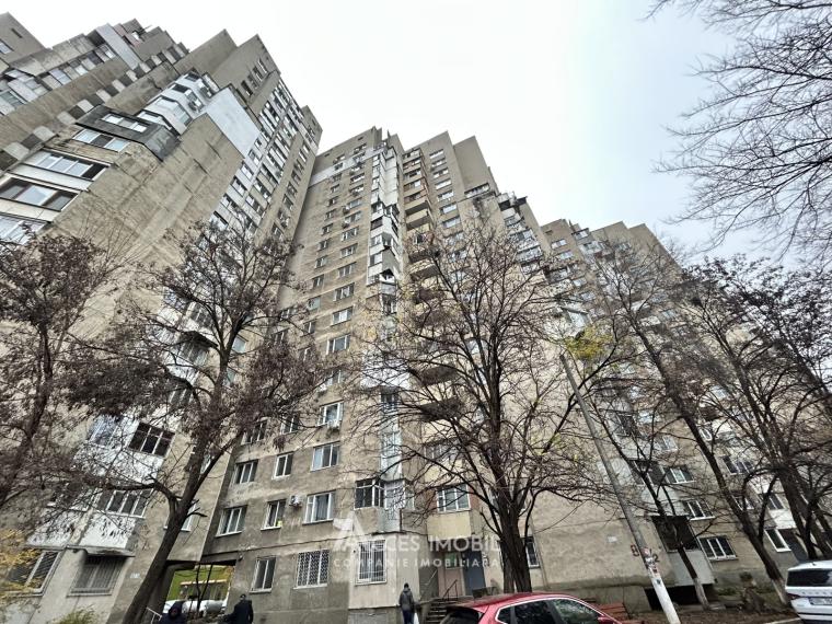 Centru, str. Albișoara, 2 camere + living. Euroreparație!: 9