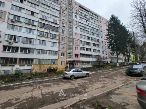 Botanica, bd. Traian, 1 cameră! Seria Varnița! De mijloc!: 11