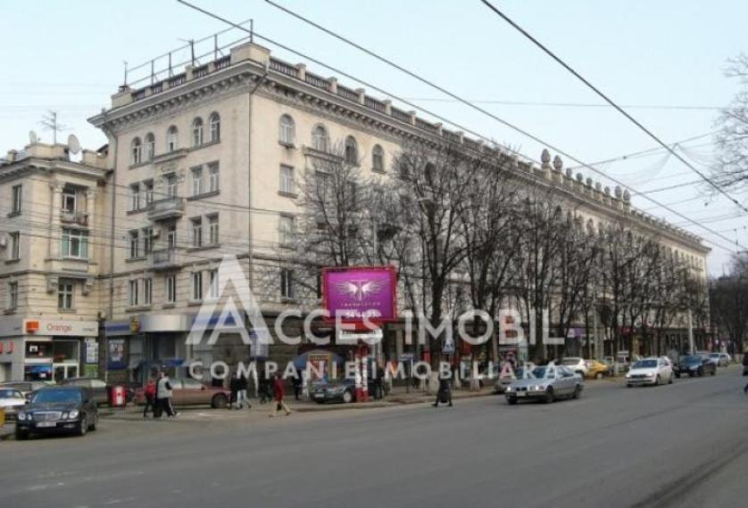 Centru, bd. Ștefan cel Mare, 2 camere + living. Euroreparație!: 24