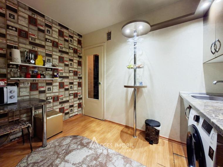 ул. Петру Заднипру, Чеканы, 1 комната. Середина Дома!: 3