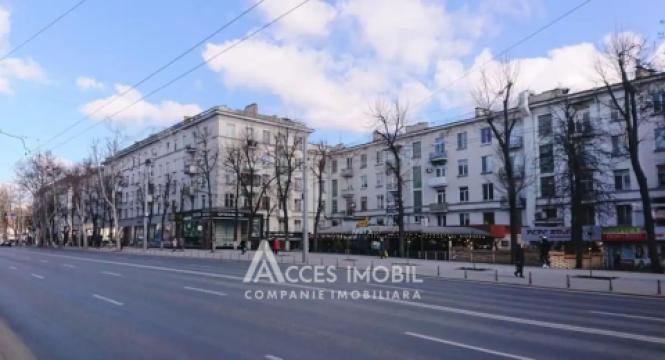 Center! Stefan cel Mare Blvd., First Line, Stalin-era building, 2 rooms + European-style renovation: 8