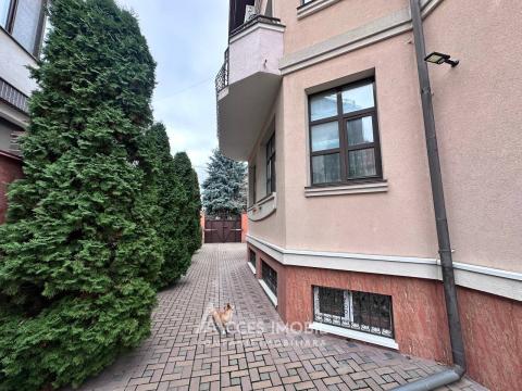 Casă în 3 nivele! str. Ioana Radu , Buiucani, 350m2 + 6 ari!: 3