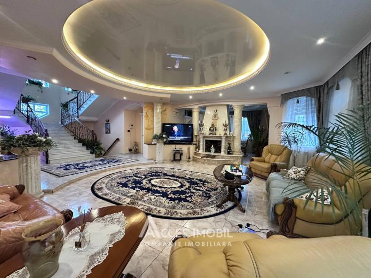 Casă în 3 nivele! str. Ioana Radu , Buiucani, 350m2 + 6 ari!: 4