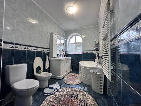 Casă în 3 nivele! str. Ioana Radu , Buiucani, 350m2 + 6 ari!: 17