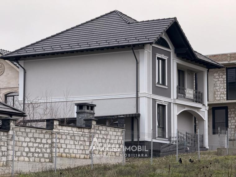 Casă în 2 niveluri! Râșcani, str. Teilor, 200m2 + 3 ari. Variantă albă!: 0