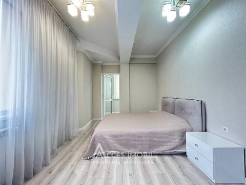 Chirie! Bloc Nou! Centru, str. Lev Tolstoi, 2 camere + living. Euroreparație!: 4