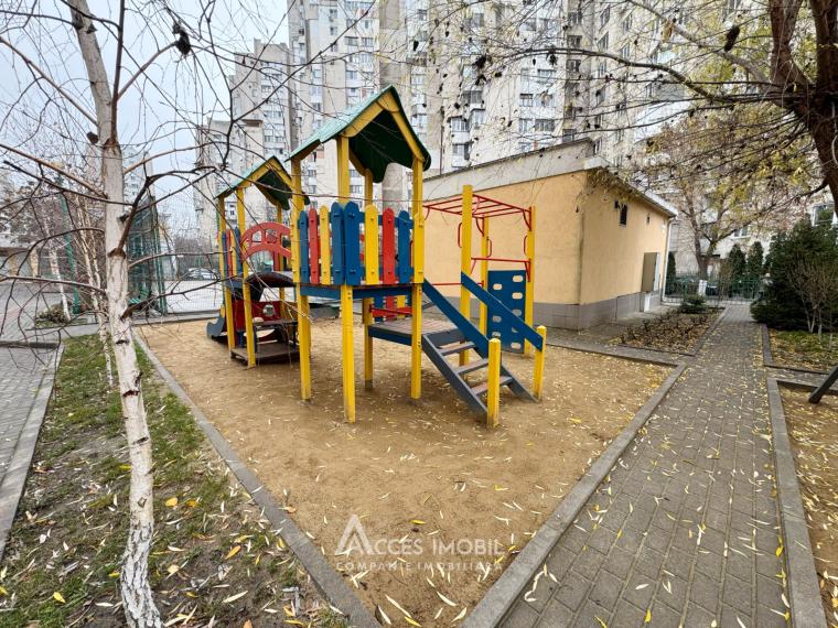 Centru, str. Albișoara, 2 camere + living. Euroreparație! Terasă 10 m2!: 19