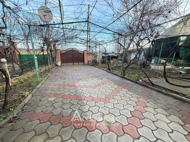 Casă în 2 nivele! Buiucani, str. V. Belinski, 215m2 + 4 ari!: 2