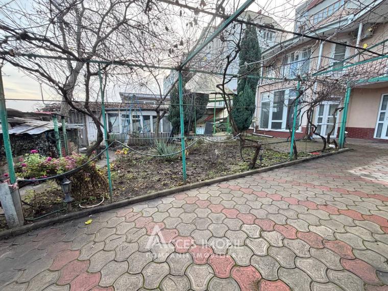 Casă în 2 nivele! Buiucani, str. V. Belinski, 215m2 + 4 ari!: 3