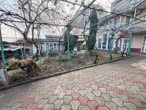 Casă în 2 nivele! Buiucani, str. V. Belinski, 215m2 + 4 ari!: 3