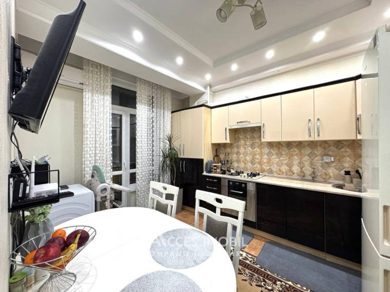 Elat Neocons! Posta Veche, Socoleni street, 1 room + living. Euro Repair!: 3