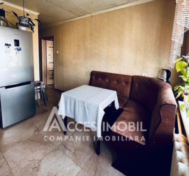 Sculeni, str. Calea Ieșilor, 1 cameră. De mijloc!: 4