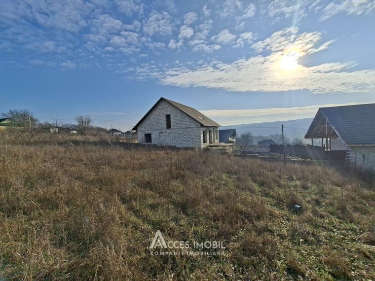 Casă situată pe un teren generos de 11 ari, în localitatea Boscana, pe str. Burebista.: 19