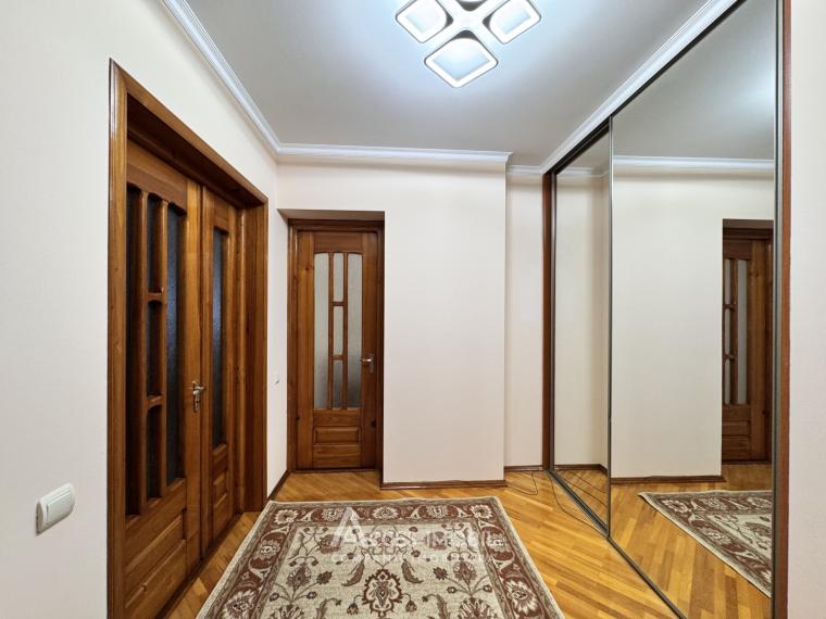 Buiucani, Onisifor Ghibu street, 3 room! Middle position!: 9
