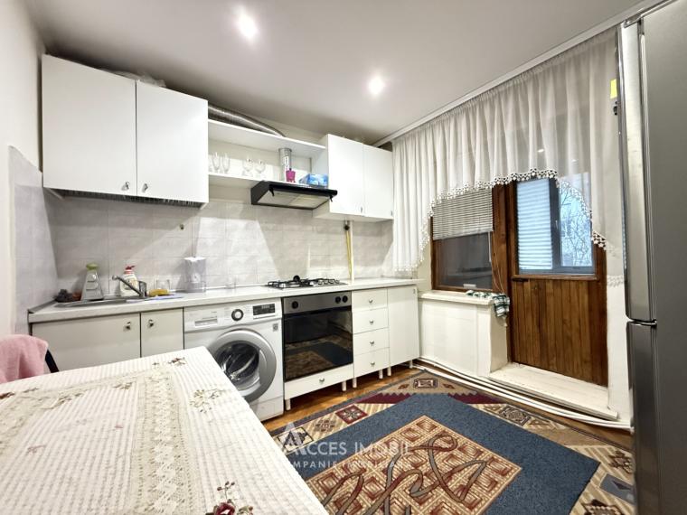 Ialoveni, str. Moldova, 3 camere + living. Autonomă!: 0