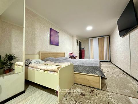 str-la. Studenților, Poșta Veche, 1 cameră + living. Euroreparație! De mijloc!: 2