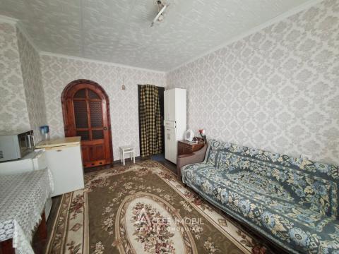 Ботаника, ул. Куза Водэ, комната! Середина дома!: 1