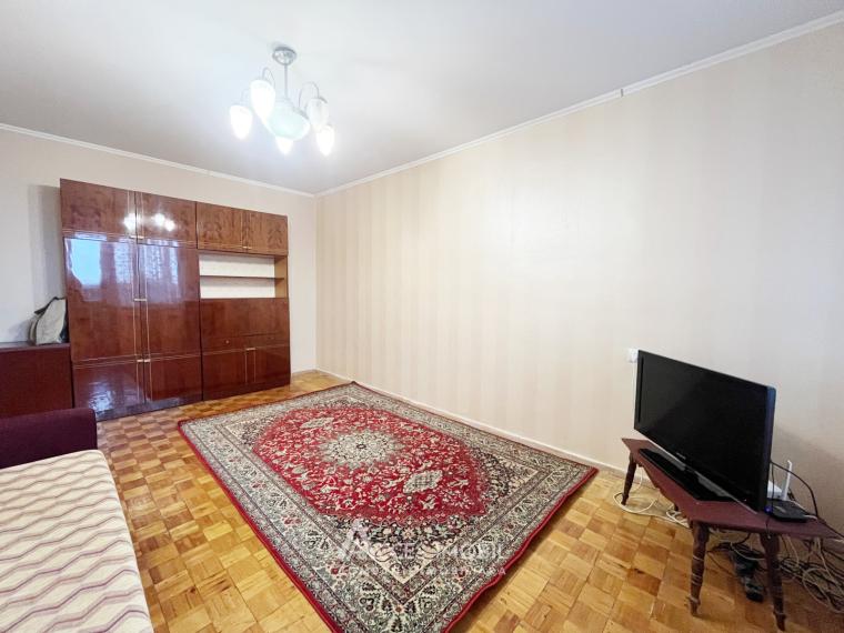 Botanica, bd. Dacia, 1 cameră! De mijloc!: 2