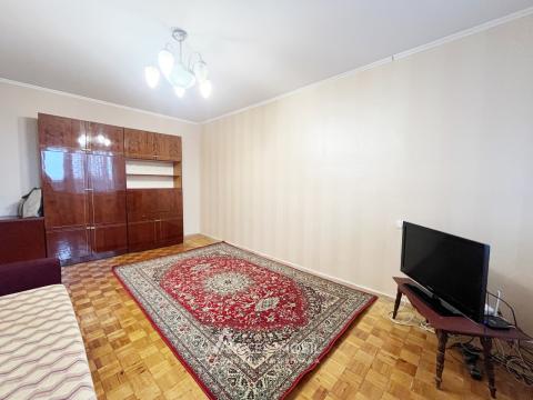 Botanica, bd. Dacia, 1 cameră! De mijloc!: 2