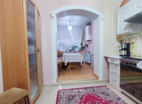 Dobrogea, Ion Creanga street, 3 rooms + living ! Euro repair! Series 143! + Garage!: 6