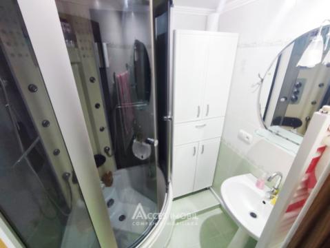 Dobrogea, Ion Creanga street, 3 rooms + living ! Euro repair! Series 143! + Garage!: 9