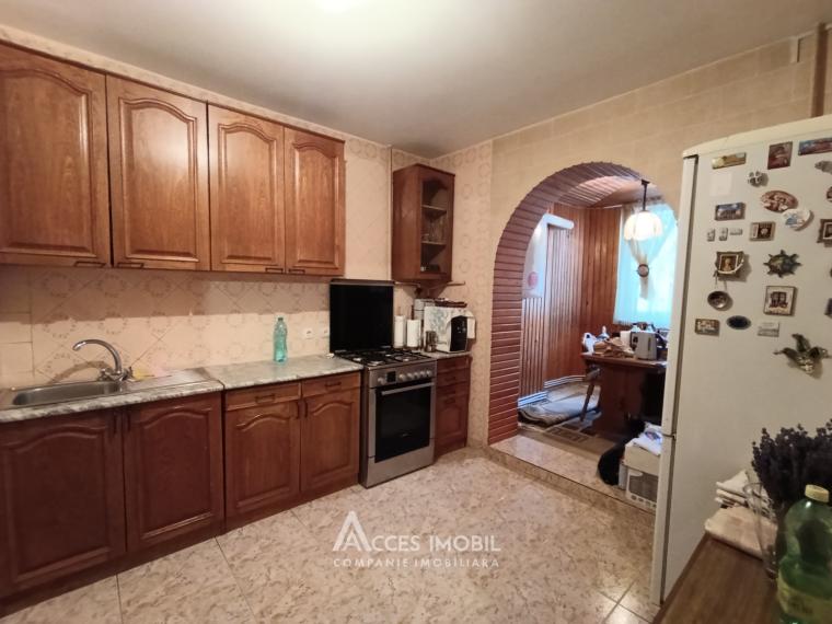 Buiucani, bd. Alba Iulia, 3 camere. Seria 143! De mijloc!: 1