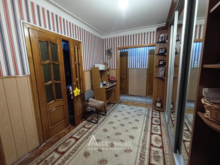 Buiucani, bd. Alba Iulia, 3 camere. Seria 143! De mijloc!: 9