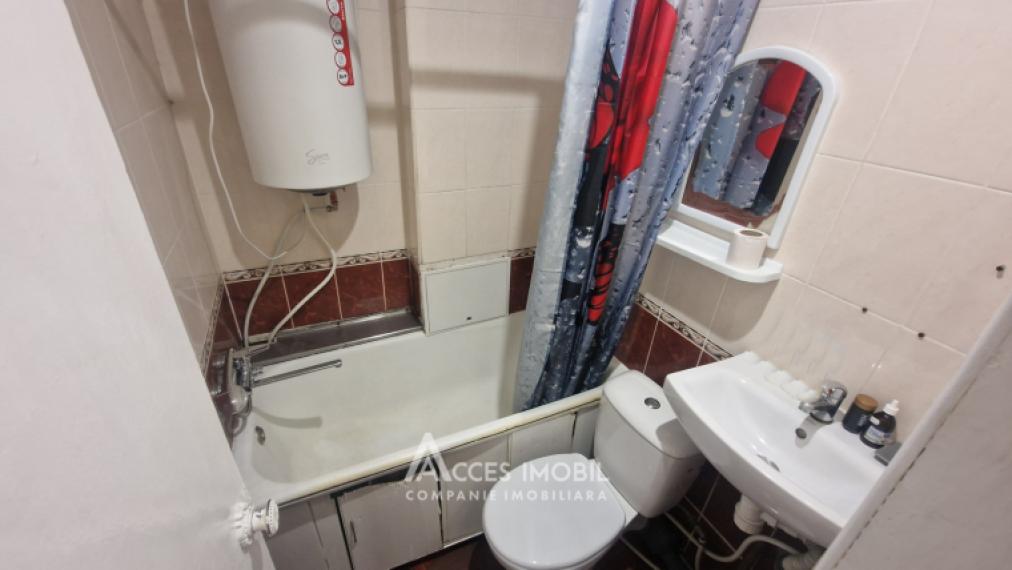 Botanica, str. Grenoble, o cameră. Euroreparație! De mijloc!: 3