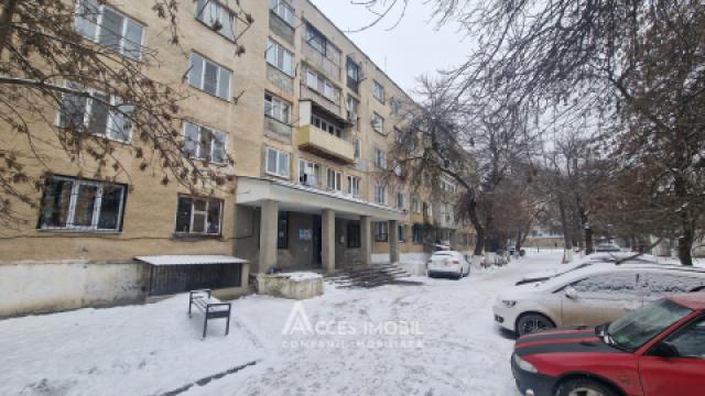 Botanica, str. Grenoble, o cameră. Euroreparație! De mijloc!: 4