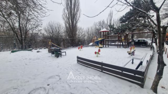 Botanica, str. Grenoble, o cameră. Euroreparație! De mijloc!: 5