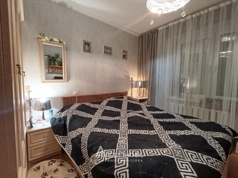 Buiucani, str. Calea Ieșilor, 3 camere + living!: 9