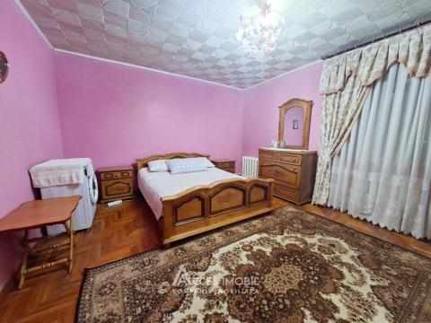 : Botanica, str. Salcâmilor