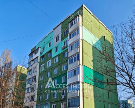 Sculeni, str. Calea Ieșilor, 3 camere. Seria 135!: 6