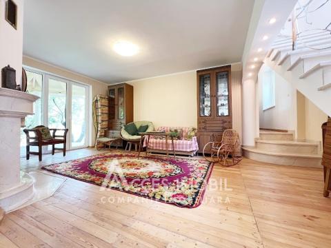 Casă în 2 niveluri! Dumbrava, str. IP Mugurel, 180m2 + 6 ari!: 6