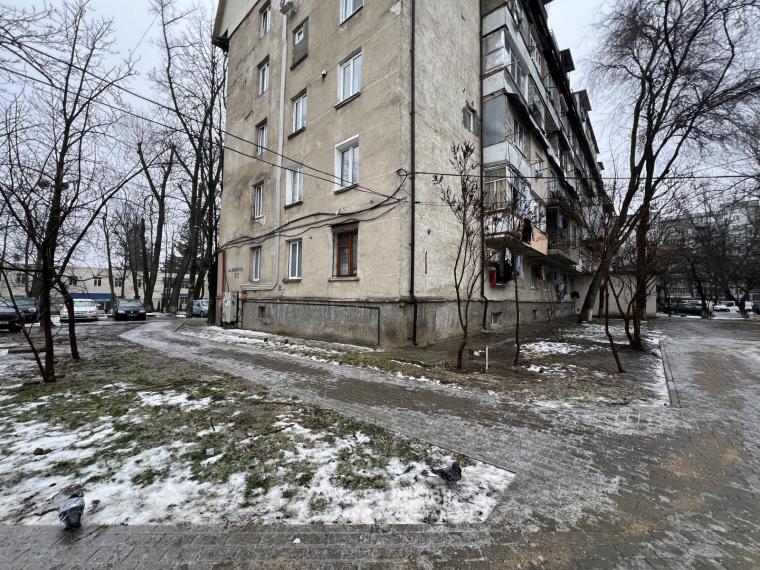 Buiucani, Alba Iulia avenue, 2 rooms + living. Euro repair!: 15