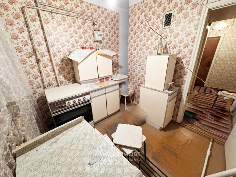 str. Uzinelor, Băcioi, 1 cameră. Autonomă! De mijloc!: 1