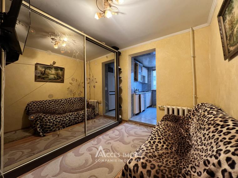 Telecentru, str. Ialoveni,  1 cameră + living! Euroreparație!: 2