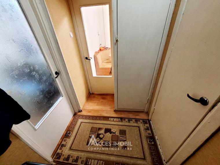 Botanica, bd. Dacia, 1 cameră! De mijloc!: 8