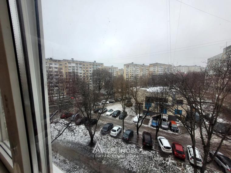 Botanica, bd. Dacia, 1 cameră! De mijloc!: 12