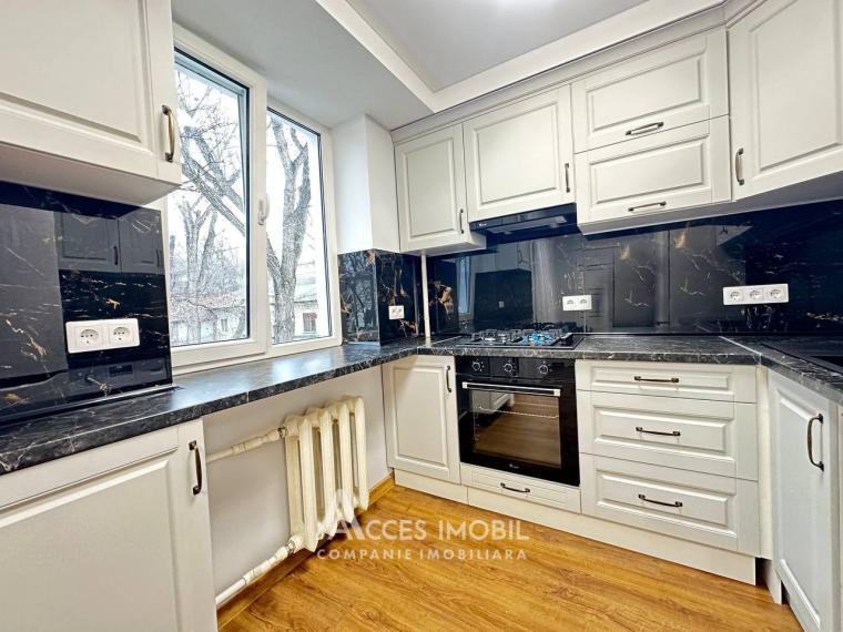 Râșcani, str. Tudor Vladimirescu, 2 camere + living. Euroreparație!: 0