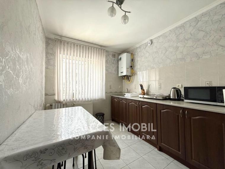 Chirie! Poșta Veche, str. Cucorilor, 2 camere. Euroreparație!: 5