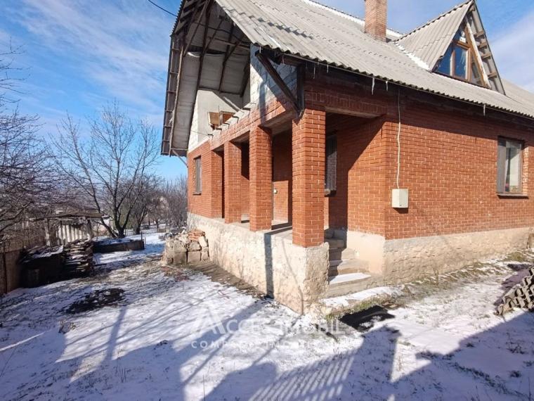 Casă în 2 nivele! Dumbrava, IP Gladiola, 146m2 + 6 ari! Fără Reparație!: 0