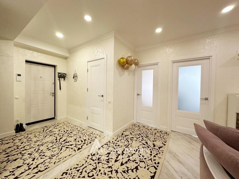 Basconslux! bd. Alba Iulia, Buiucani, 2 camere + living. Euroreparație!: 9