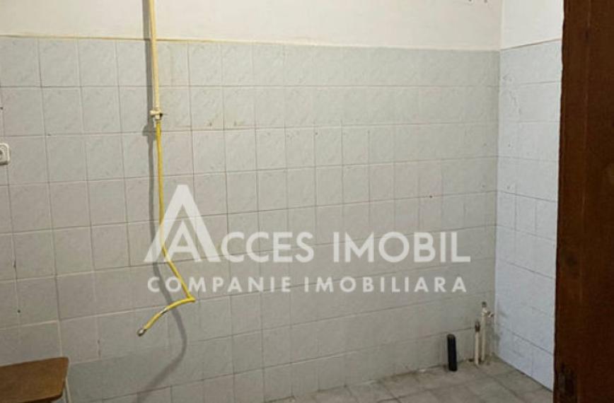 Centru, str. M. Kogălniceanu, 3 camere. De mijloc!: 15